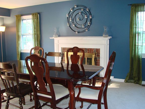 Living Room/Dining Room