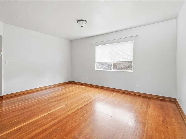 5922 N Albina Ave #5 — Photo 4