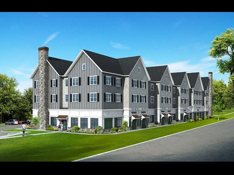 731 Federal Rd #203 — Photo 1