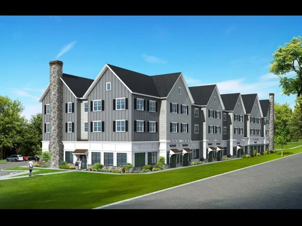 731 Federal Rd #203, Brookfield, CT 06804
