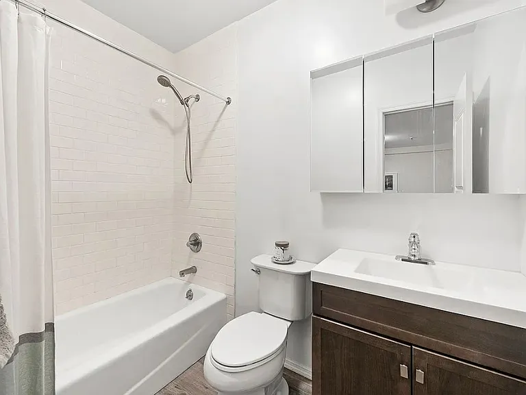 318 Warren St #C15 — Photo 6