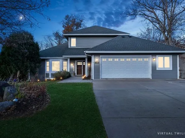2319 Iverson Ct, Lino Lakes, MN 55038