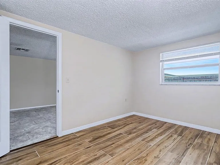 5441 Oceanic Rd — Photo 10