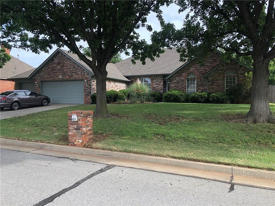 2nd image of 6517 NW 111th St