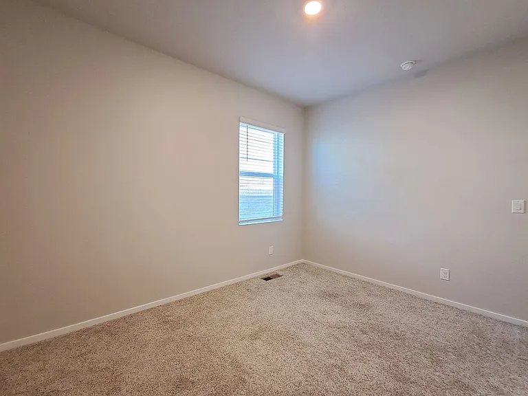 5428 E Bridgeport Ct — Photo 18