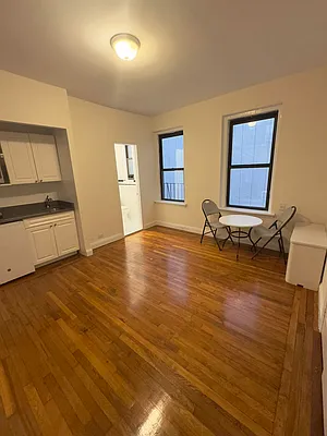 Rented by Oxford Property Group | media 3