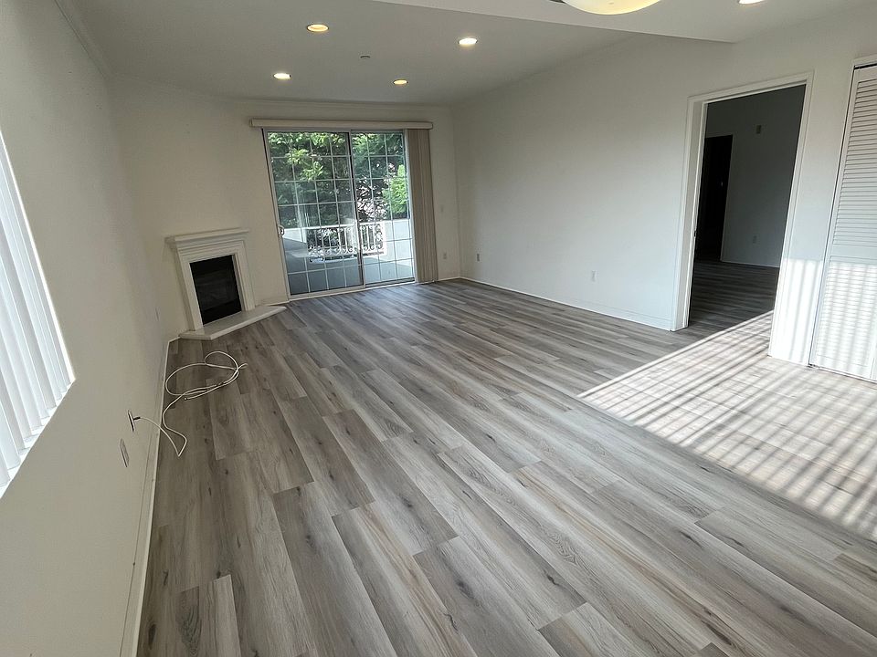 1st image of 1824 Greenfield Ave APT 201