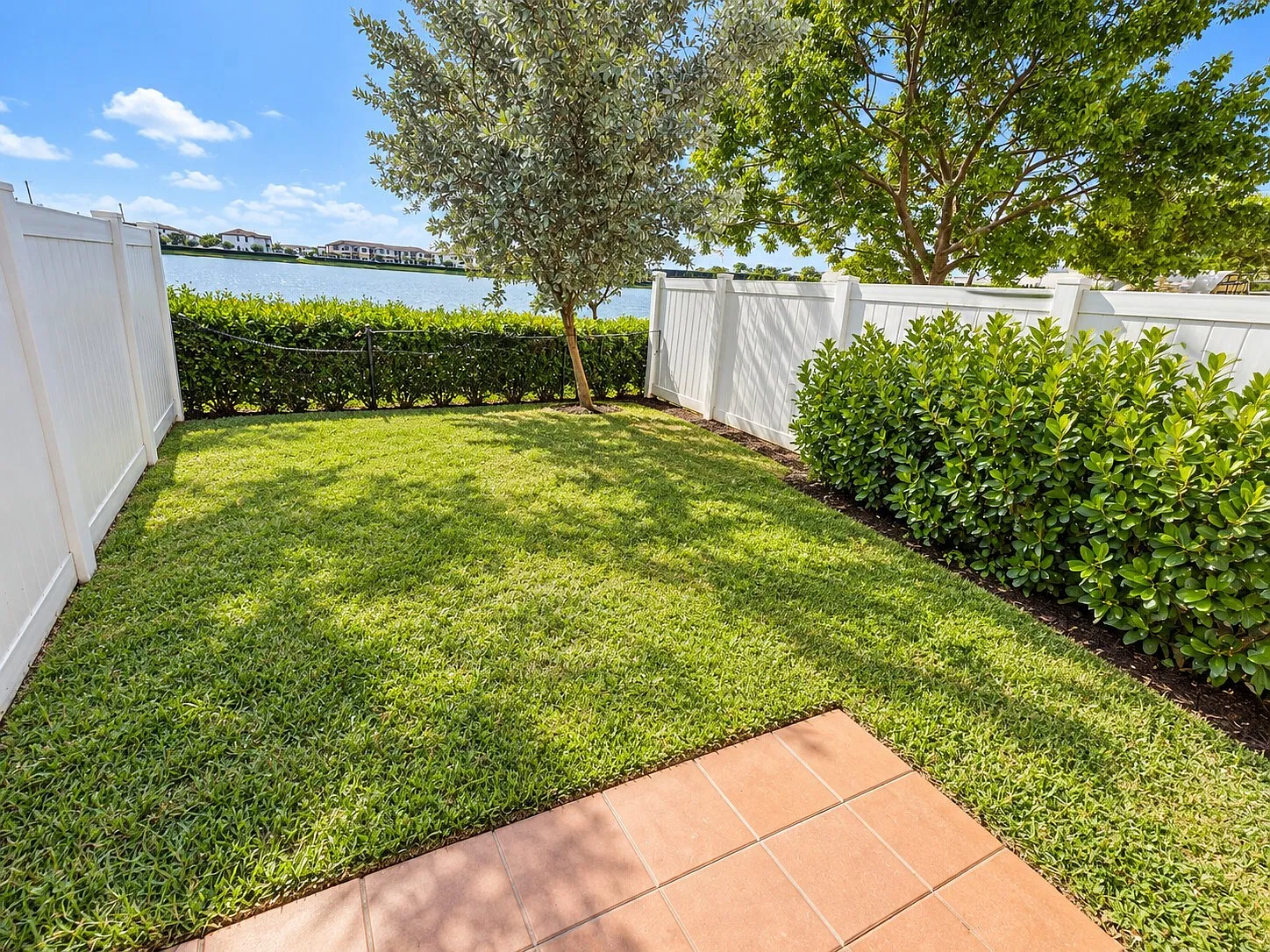 Aquabella 3270 West 114th Terr (Huentelauquen... - 620 — Photo 4