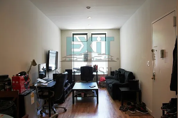 Rented by Exit Realty Landmark | media 4