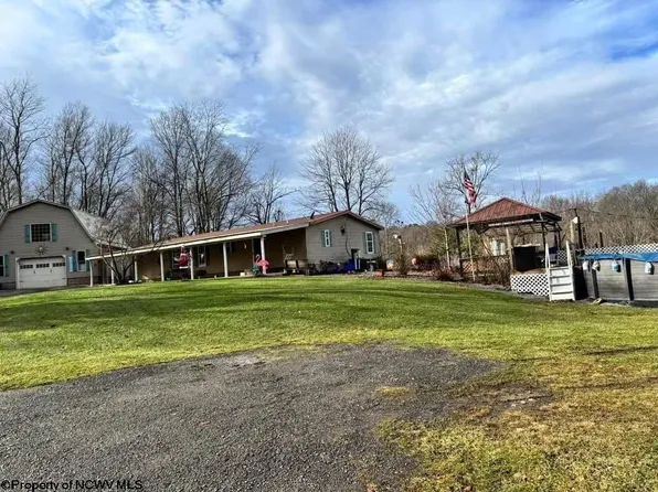 8416 Barbour County Hwy, Belington, WV 26250