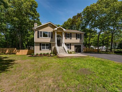 25 Camelot Drive, Centereach, NY, 11720