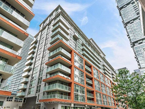 2nd image of 21 Nelson St #1111