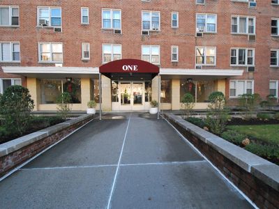 1 Sadore Lane #2T, Yonkers, NY, 10710