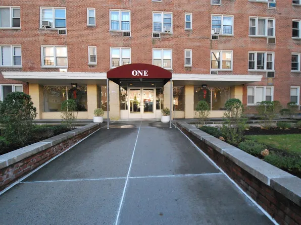 1 Sadore Lane #2T, Yonkers, NY 10710
