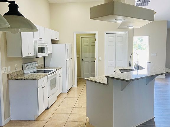 5th image of 1913 NW 21st Ave