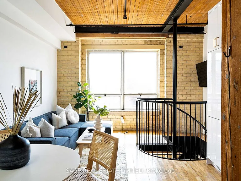 781 King St W #508 — Photo 9