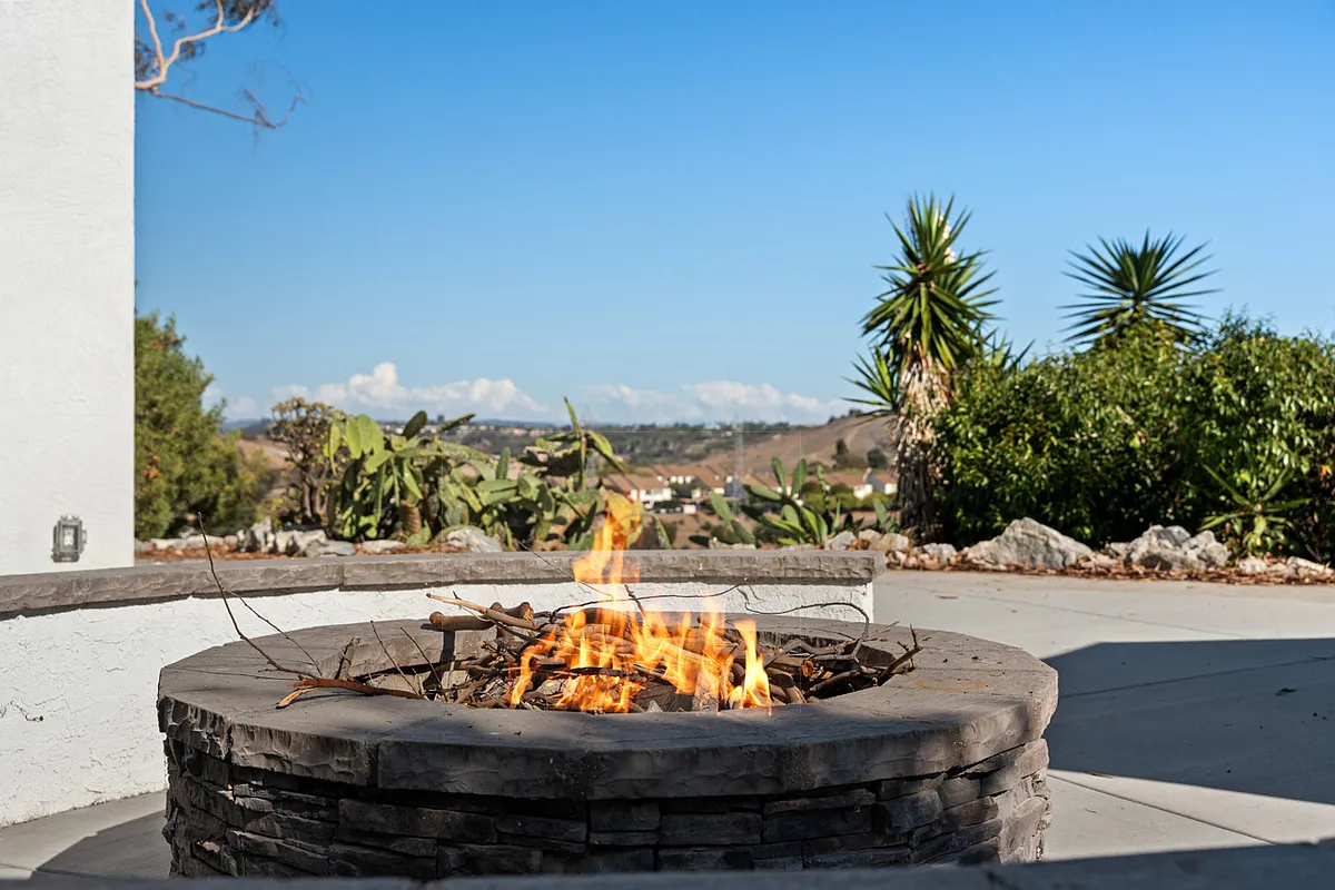Enjoy this amazing fire pit with family and friends - 3561 Voyager Ct