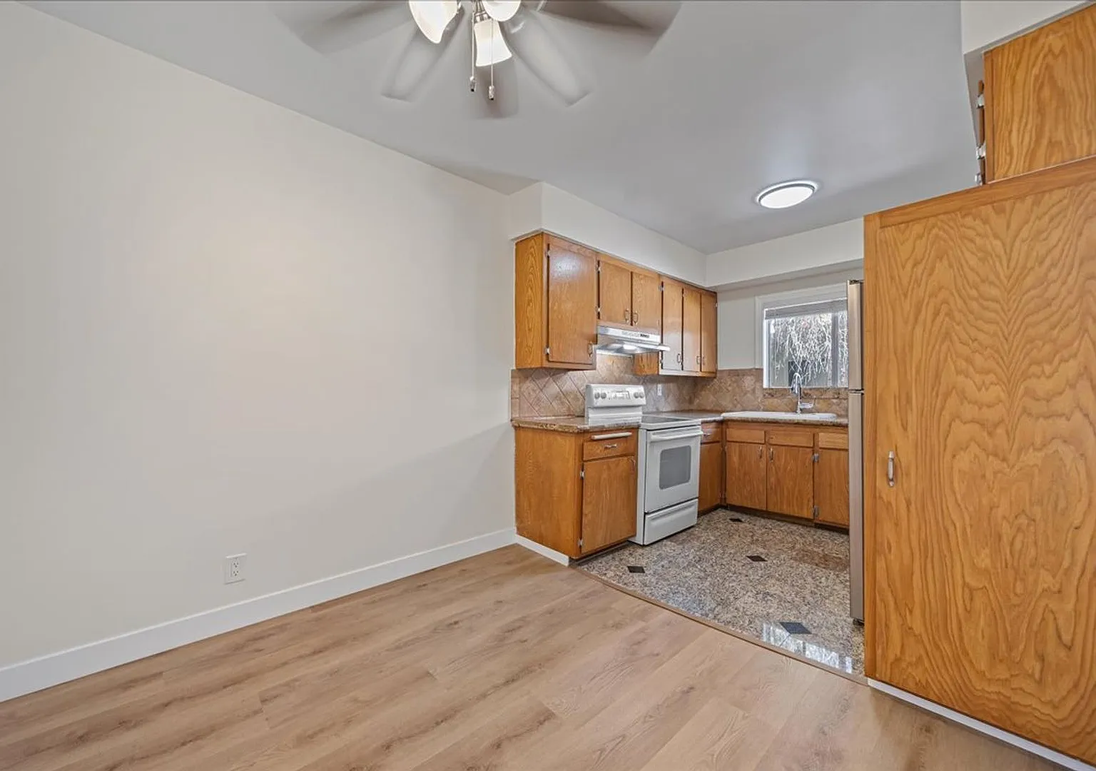 Charming North Hollywood Apartment! — Photo 3