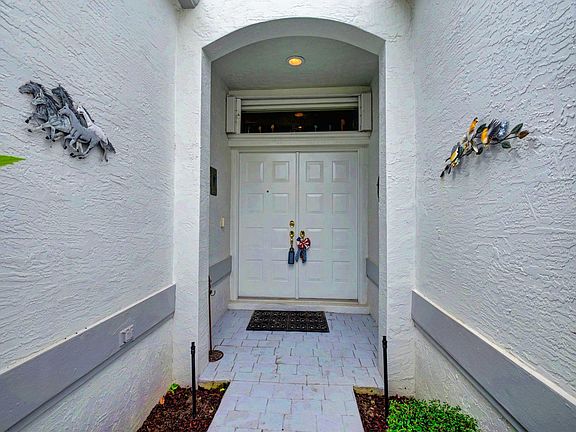 Home For Sale In Majestic Isles