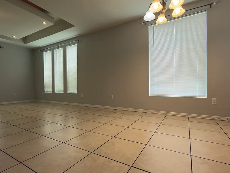 2324 W Stubbs St #3 — Photo 14