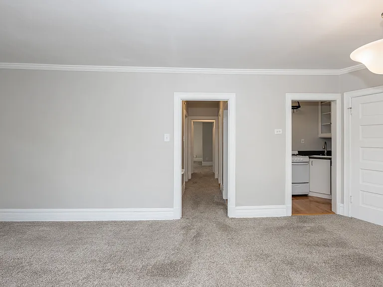 1137 E 10th Ave — Photo 21