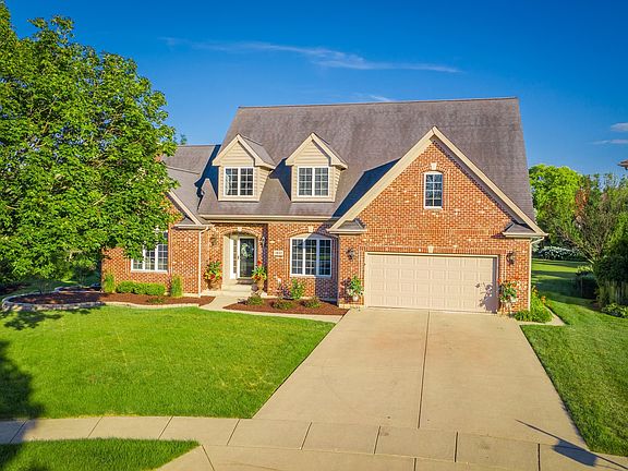 2nd image of 1032 Wellington Ct