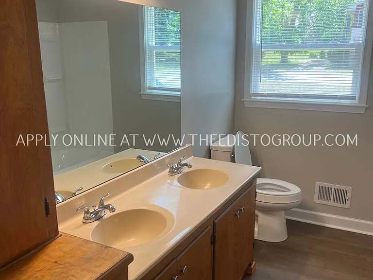 1211-1215 Ellis Ave — Photo 10