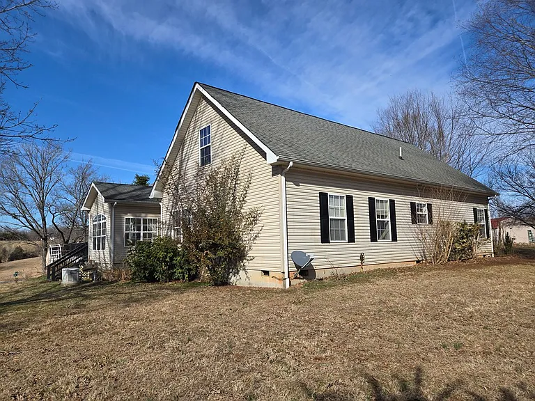 8198 Francisco Rd — Photo 21