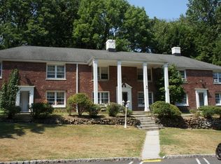 5G Beech Spring Dr, Summit, NJ 07901