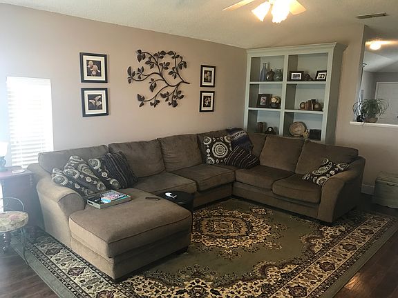 3rd image of 501 Iola Ave