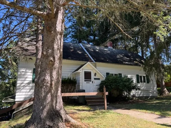 199 Rauber St, Wellsville, NY 14895