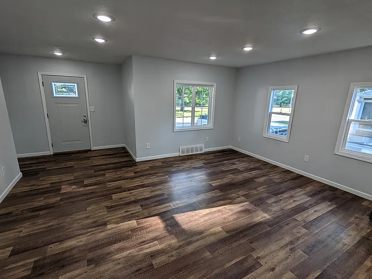 328 South St — Photo 5