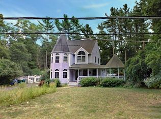 2 Mountain Rd, Rio Rancho, MA 02356