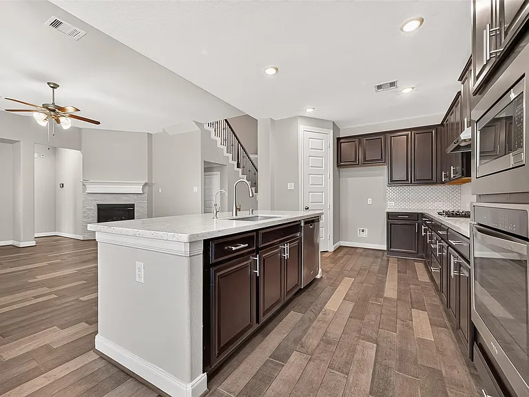 11611 Arbirlot Dr — Photo 18