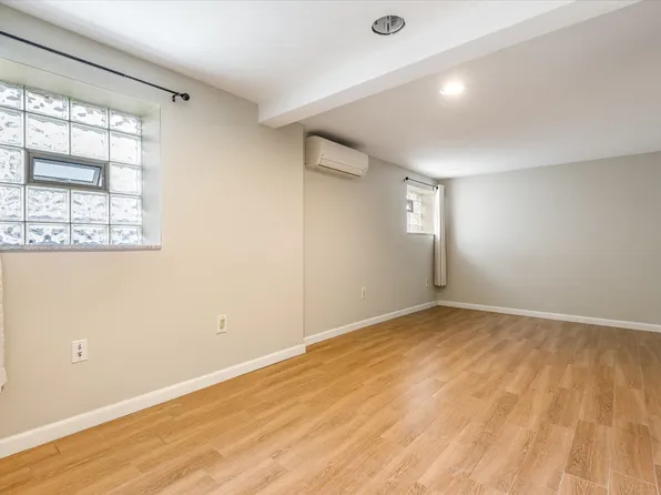 161-40 98th Street image 30 of 36