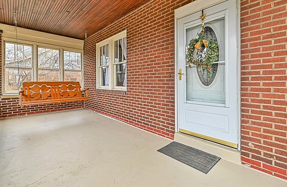 3rd image of 107 Elmore Rd
