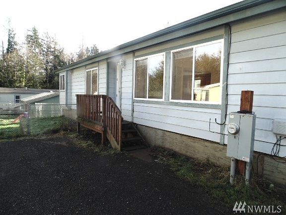2nd image of 6502 Sunset Ave NE