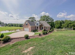 2109 Winslowe Farm Dr, Zebulon, NC 27597
