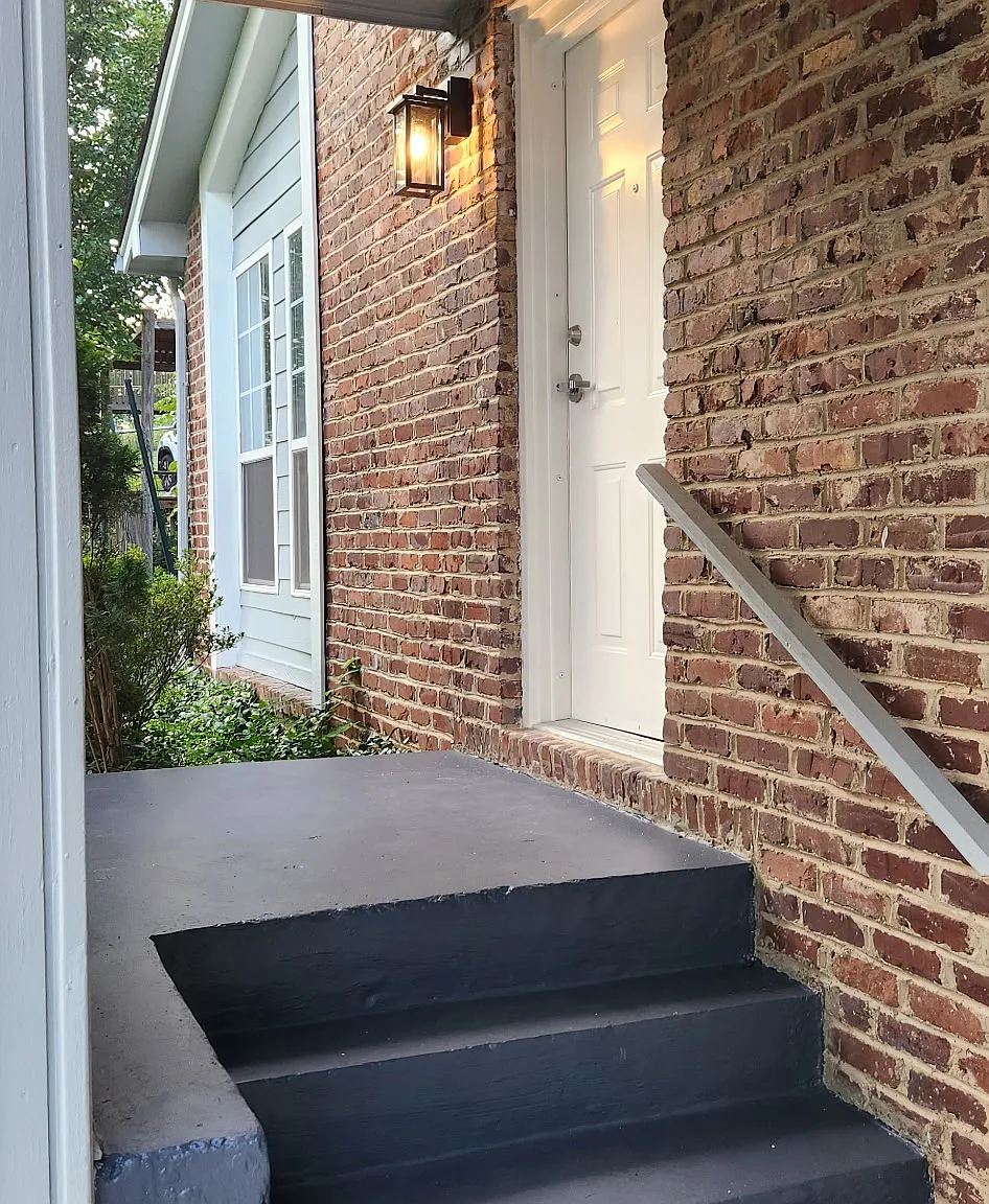 3 bed, 1104 sqft, $2,050 — Photo 3