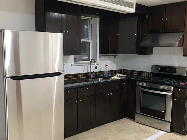 876 E 12th St #1, Brooklyn, NY 11230