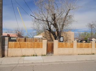 4517 Las Hermanas St NW, Albuquerque, NM 87107