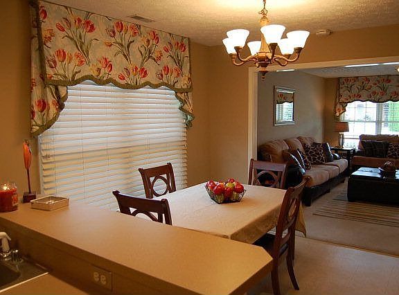 Bar / Dining Room