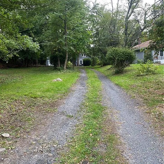 1931 State Route 52 — Photo 3