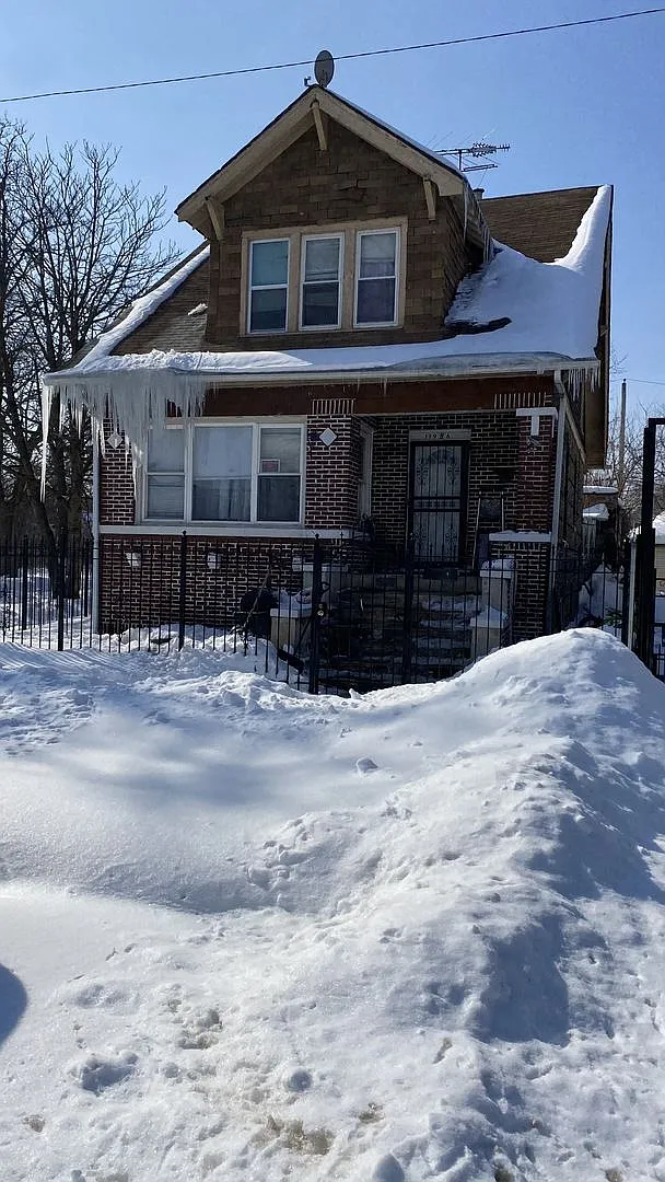 11956 S Calumet Ave photo 1