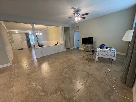 5th image of 11725 Chateaubriand Ave