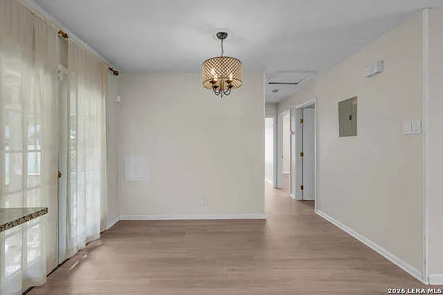 207 Middlebury Dr — Photo 8