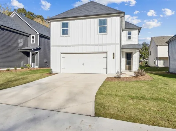 32 Hampton Forest Ln, Hoschton, GA 30548