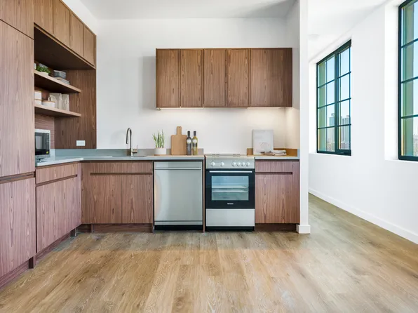 40 Bruckner Boulevard image 4 of 29