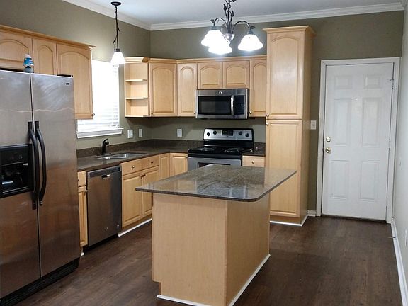 4th image of 2003 Cedarwood Dr