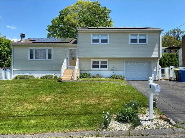 38 Greenview Drive, Waterbury, CT 06708